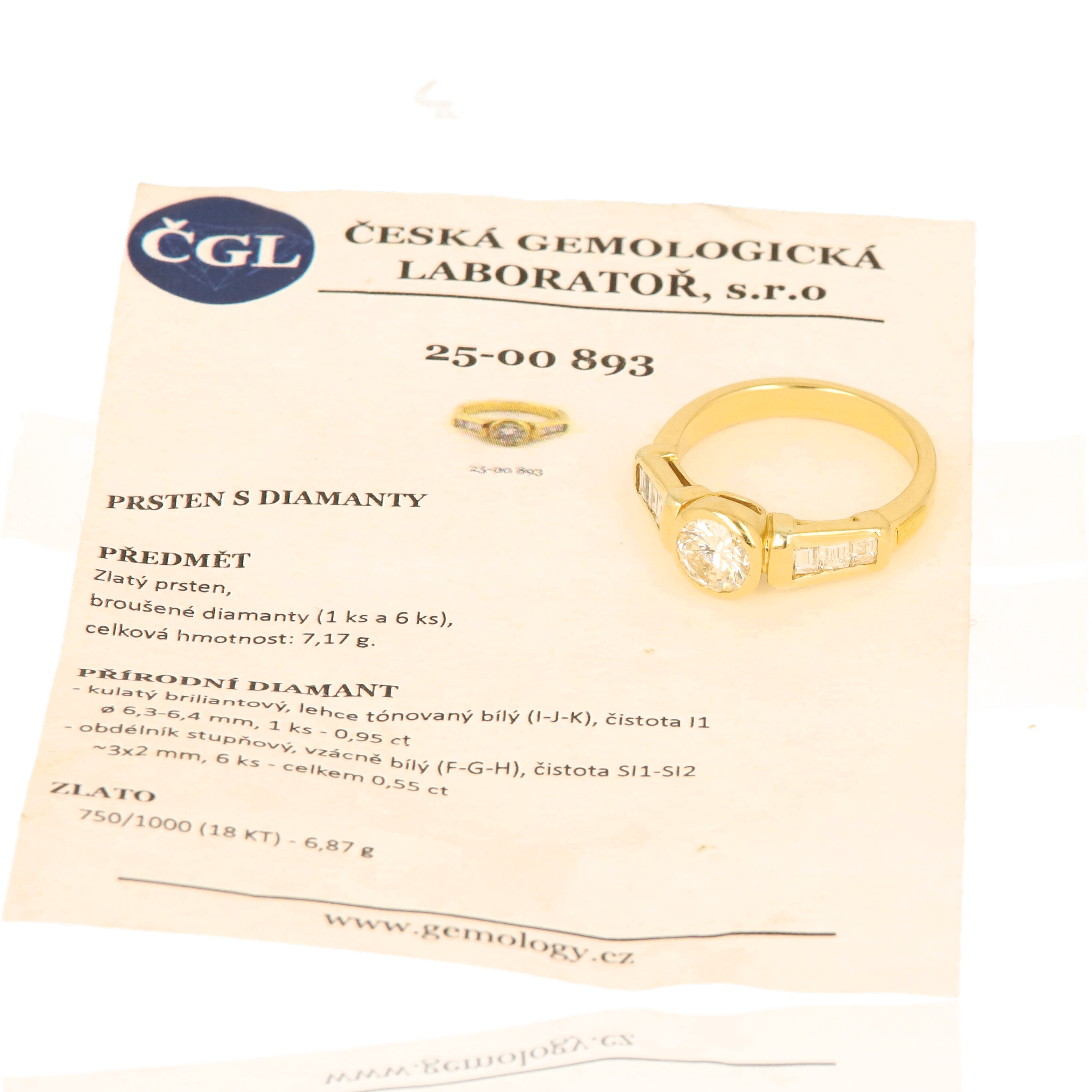 Zlatý prsten 7,17g s 6x přírodní diamant